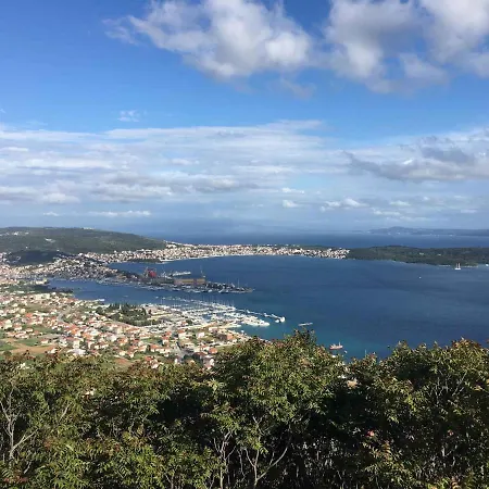 Okrug Gornji Near Sea Apartment *